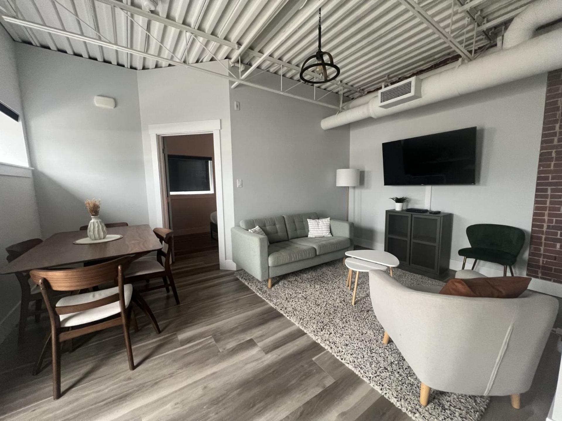 Station 1 By Terra Hospitality Aparthotel Moncton Eksteriør bilde